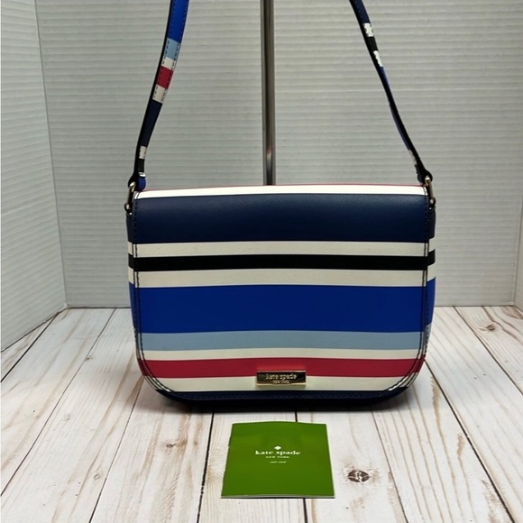 kate spade Handbags - Kate Spade New York Large Carsen Laurel Way Leather Crossbody - LIKE NEW EUC